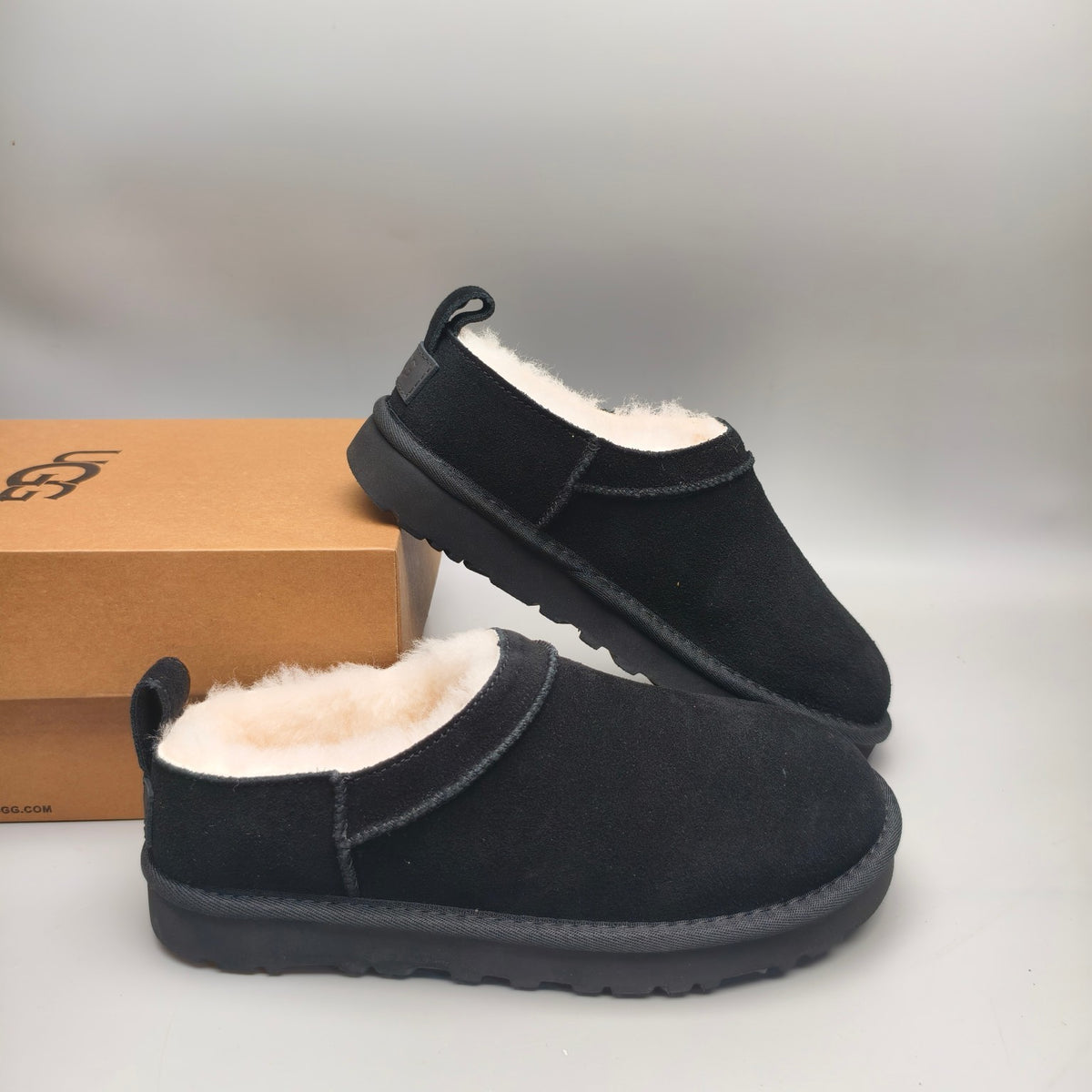 3891 Women's Classic Slip-On Shoes – Black