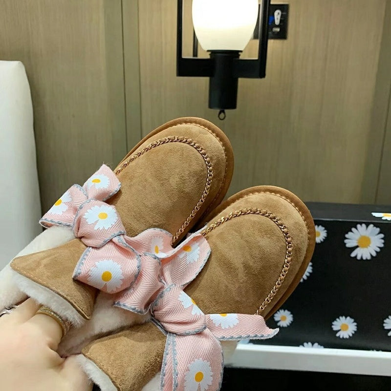7888 Daisy Chain-and-Ribbon Detail Shoes – Chestnut