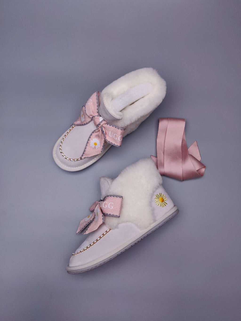 7888 Daisy Chain-and-Ribbon Detail Shoes – Milkshake White