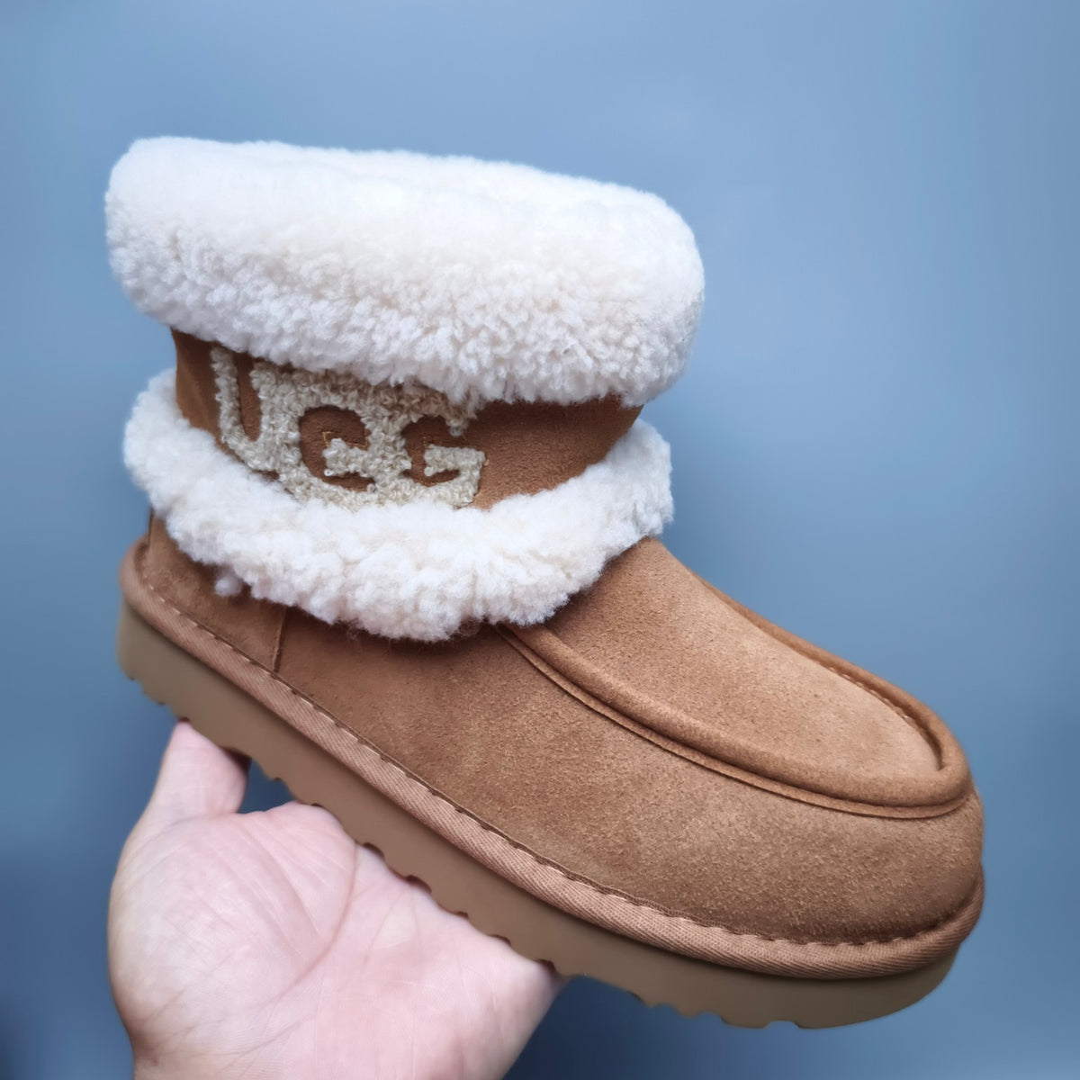 5410 Curly-Texture Large-Logo Mid-Top Boots – Chestnut