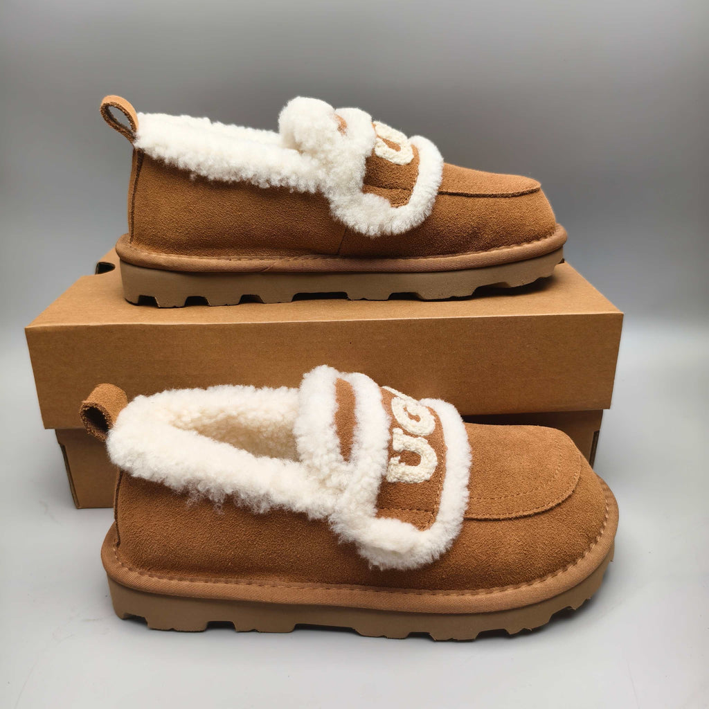 2939 Large-Logo Closed-Back Casual Shoes – Chestnut