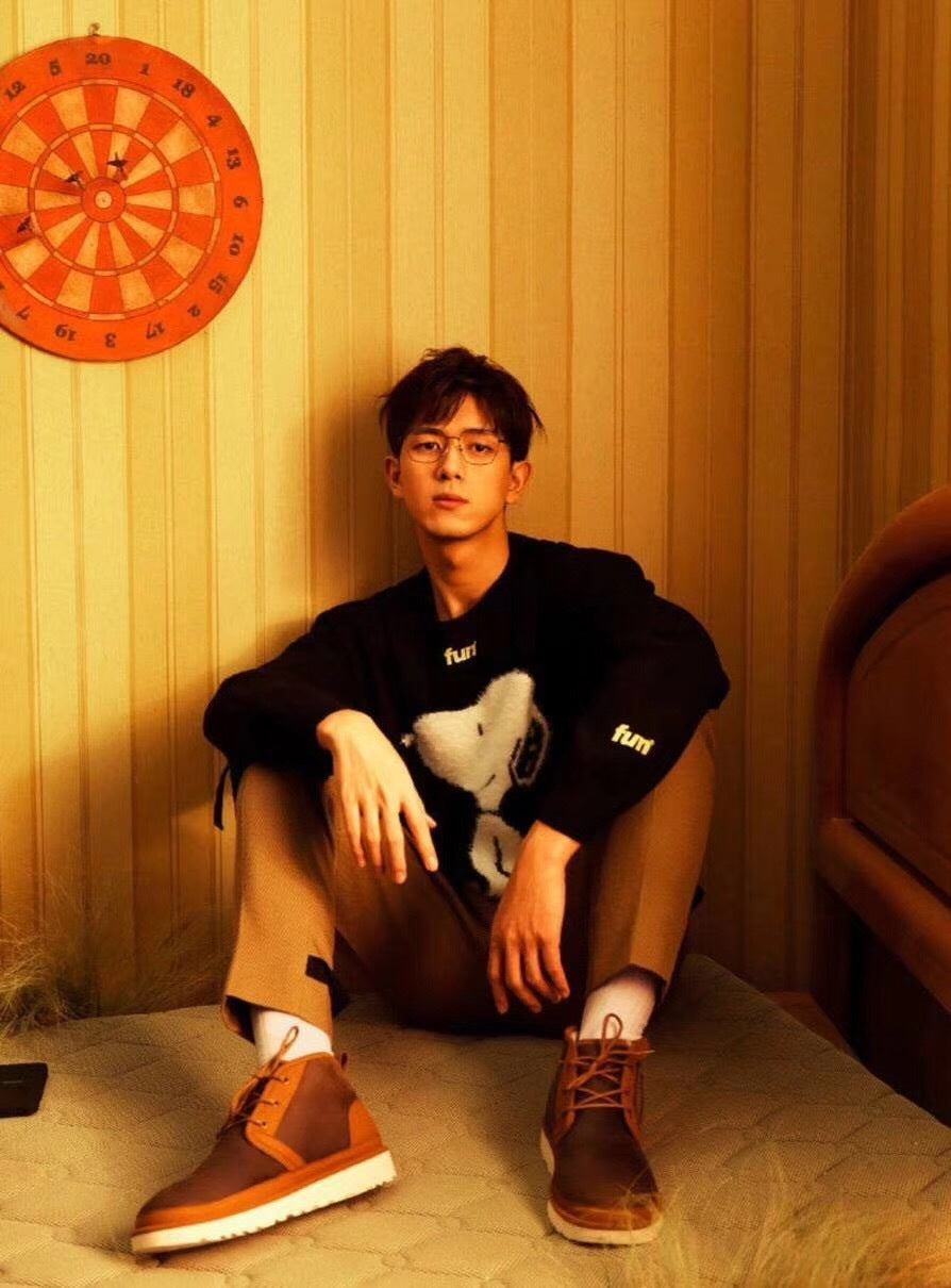 3883 Updated Zip-Up Shoes – Black