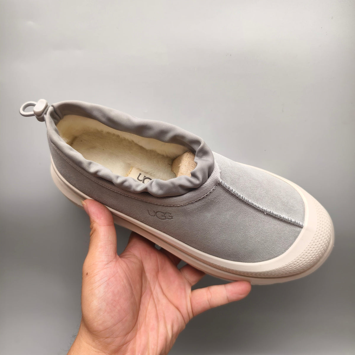 4096 Slip-On Casual Shoes – Light Gray