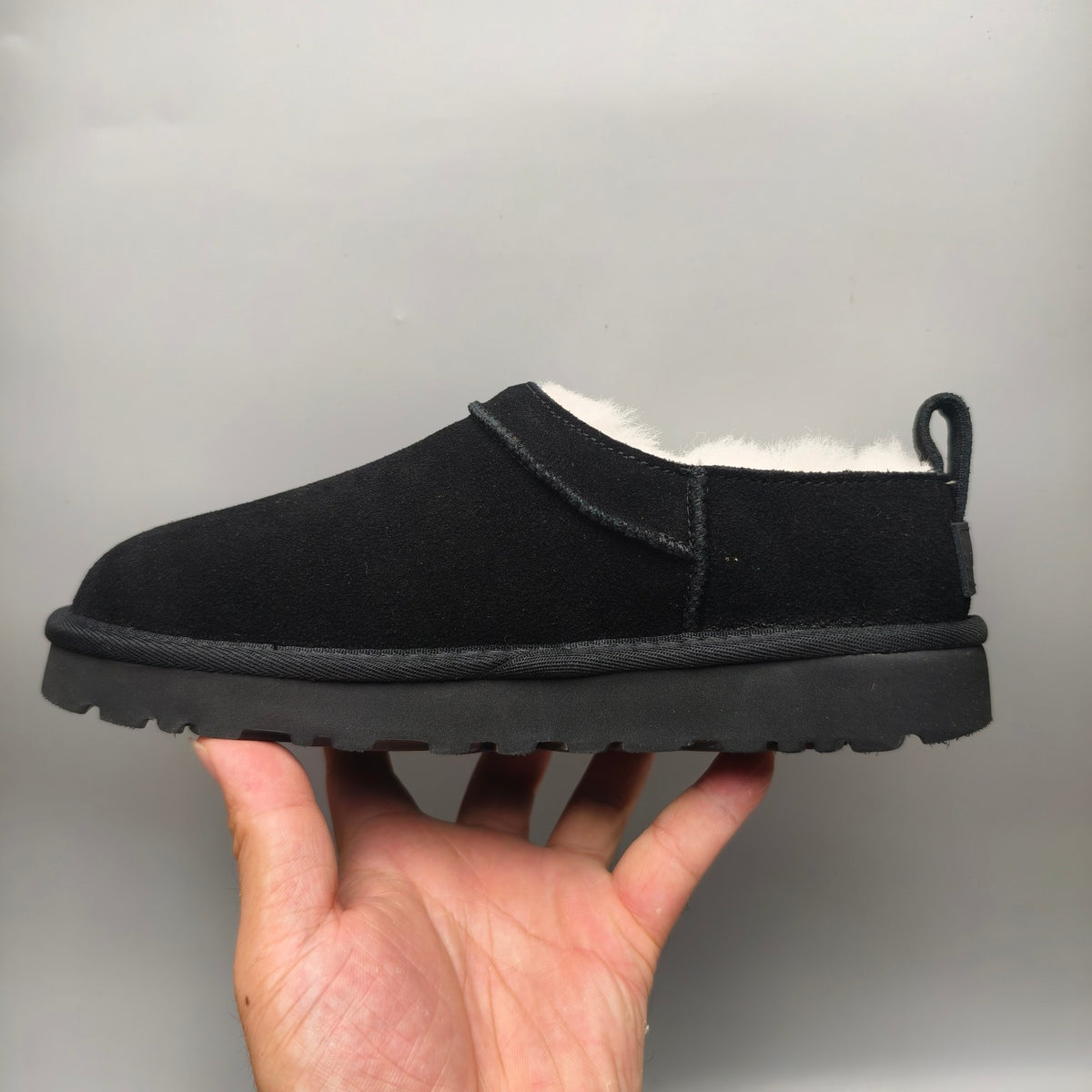 3891 Women's Classic Slip-On Shoes – Black