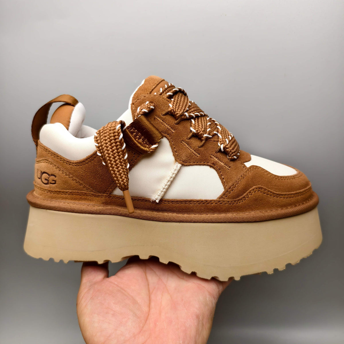 1541 Chunky Platform Lace-Up Sneakers – Chestnut
