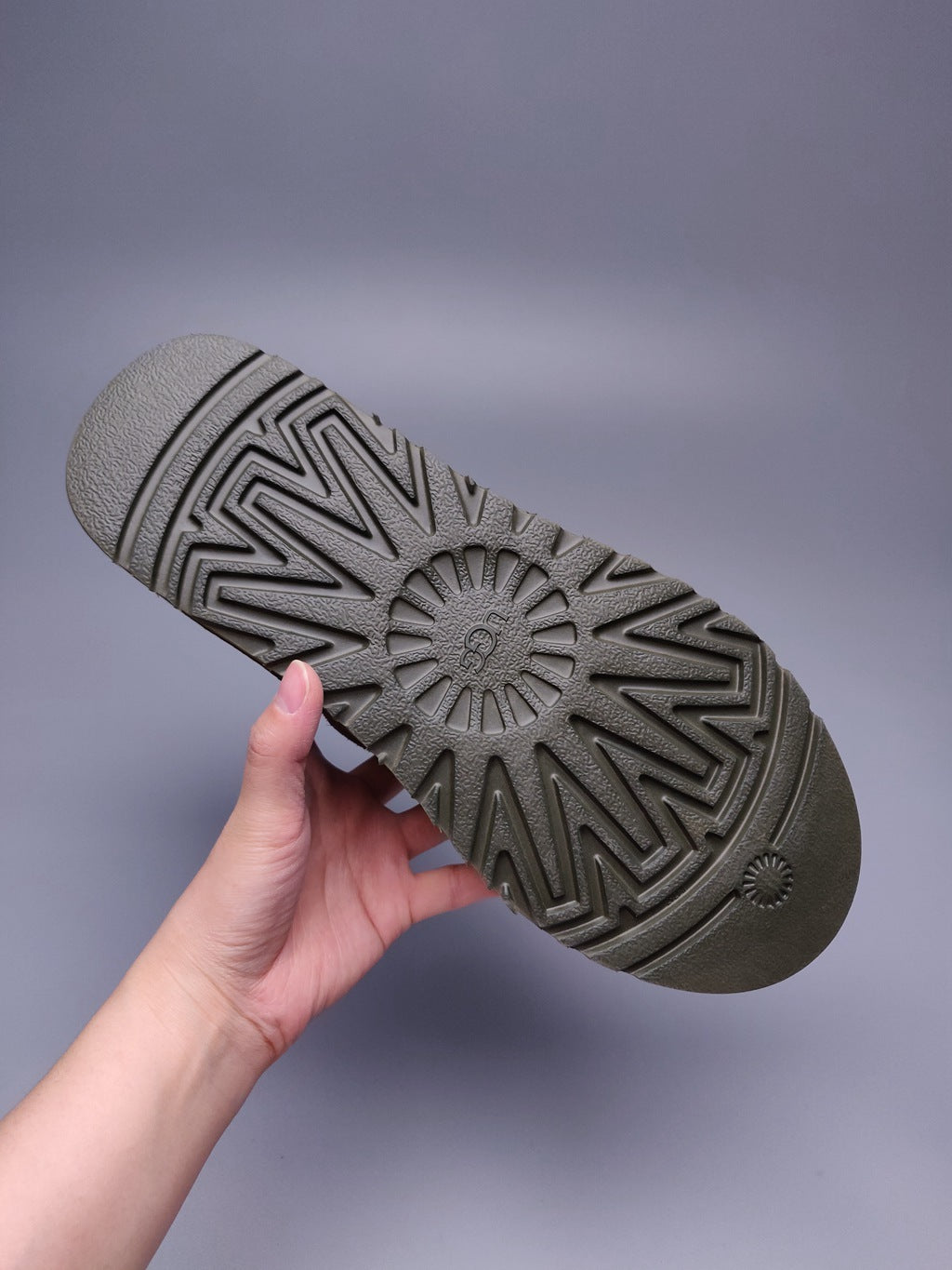 4193 Men's Colorblock Camo Shoes – Army Green