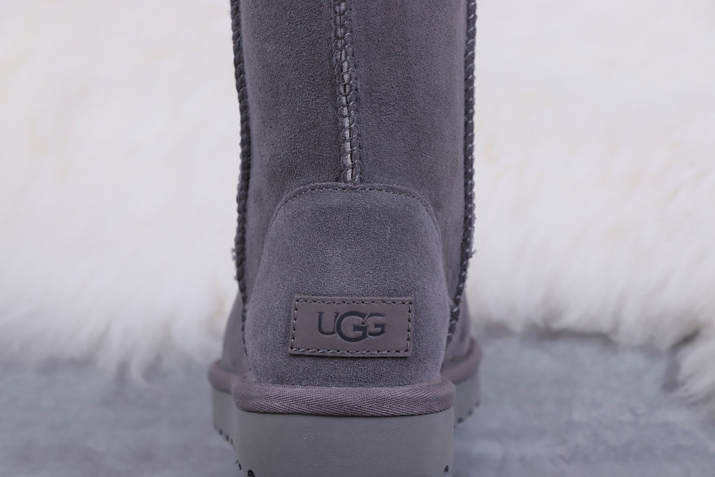 6223 Classic Short II Boots – Gray