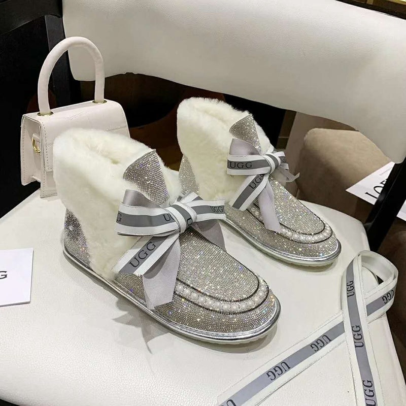 7888 Daisy Rhinestone-and-Ribbon Detail Shoes – White/Silver