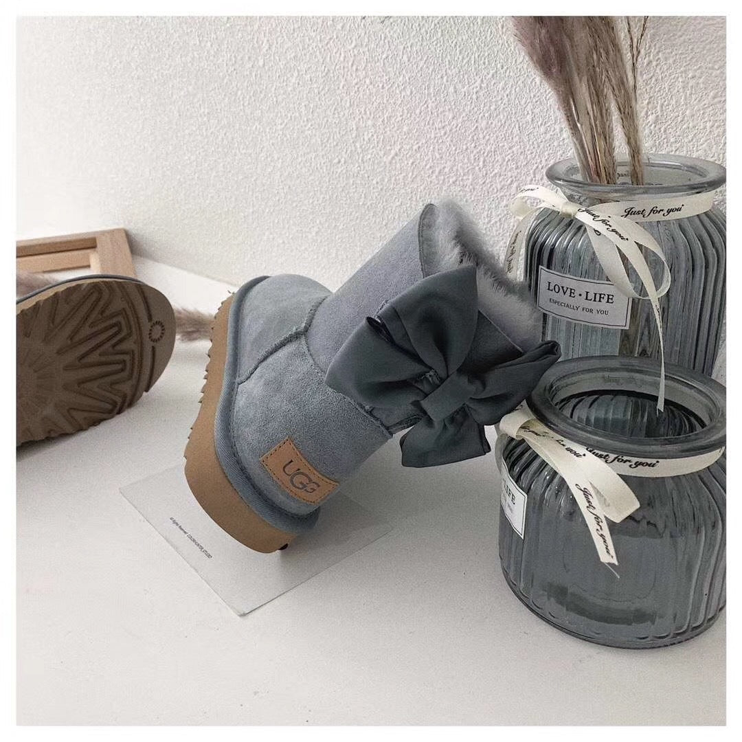 3130 Bow-Detail Ankle Boots – Gray