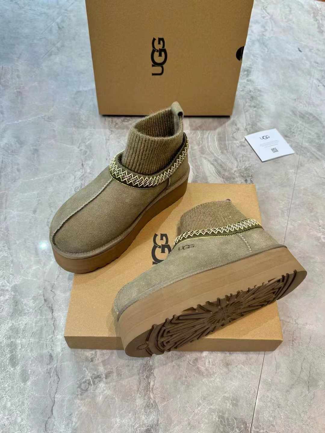 1125956 Boho-Inspired Suede Winter Boots with Sock Cuff
