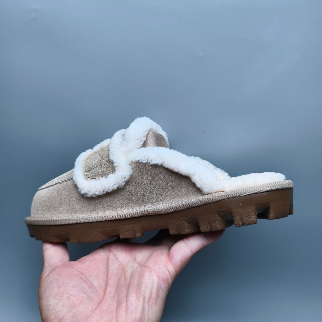 1206 Curly-Texture Logo Slippers – Sand