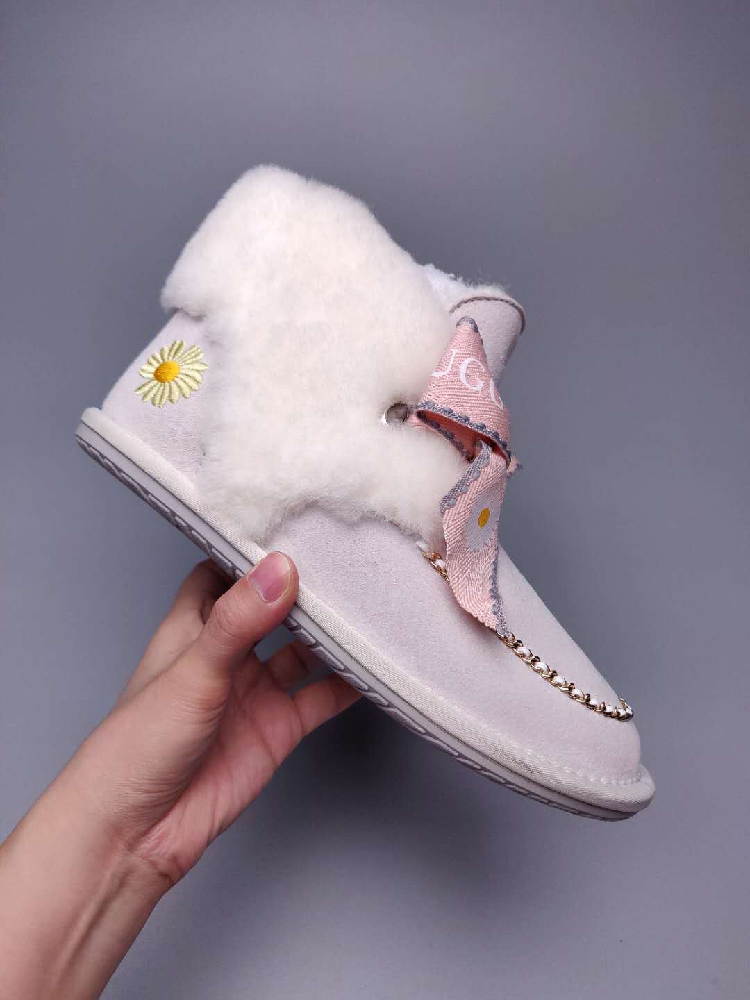 7888 Daisy Chain-and-Ribbon Detail Shoes – Milkshake White
