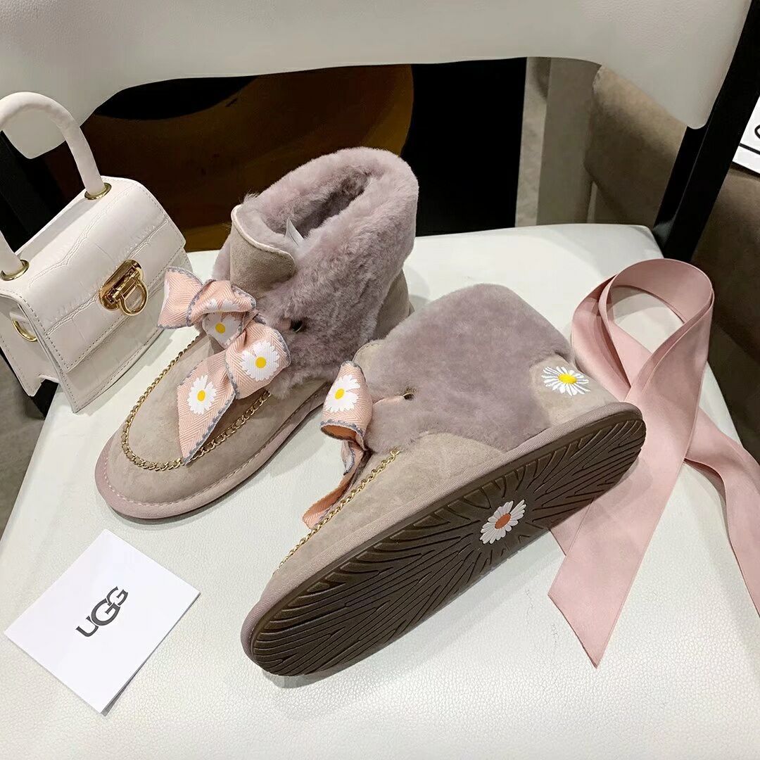 7888 Daisy Chain-and-Ribbon Detail Shoes – Dusty Pink