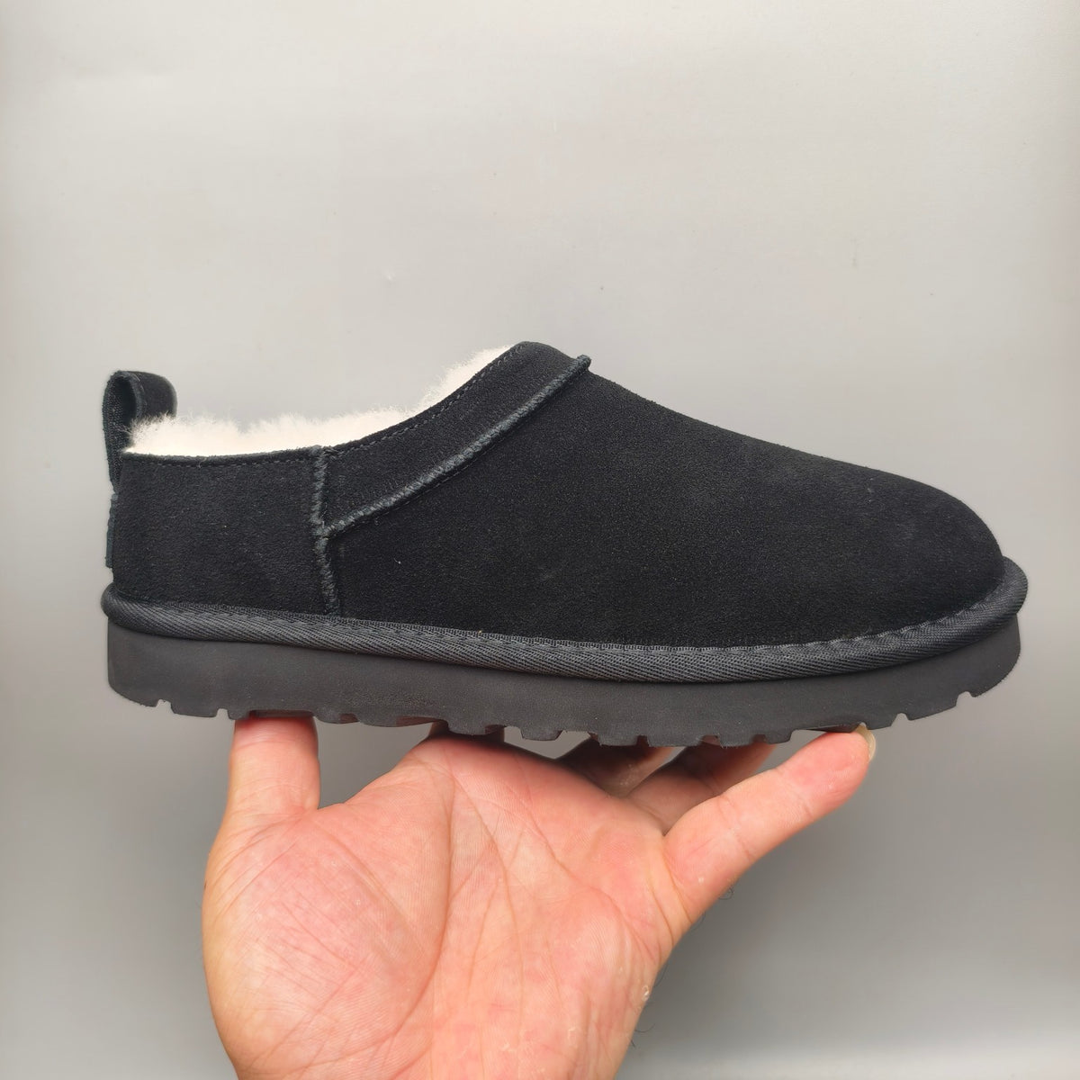 3891 Women's Classic Slip-On Shoes – Black