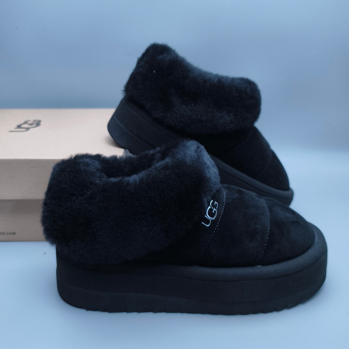 6390 Platform Slip-On Casual Shoes – Black