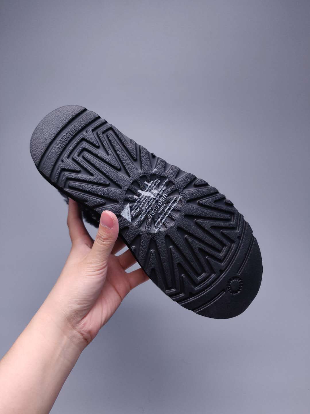 6554 Fabric-Texture Shoes – Black