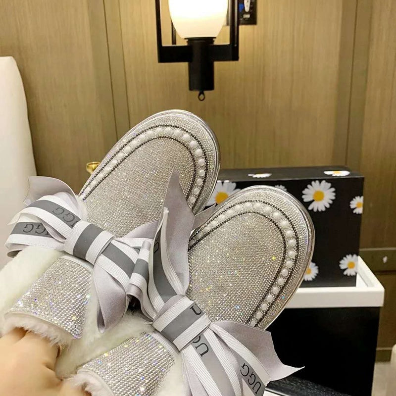 7888 Daisy Rhinestone-and-Ribbon Detail Shoes – White/Silver