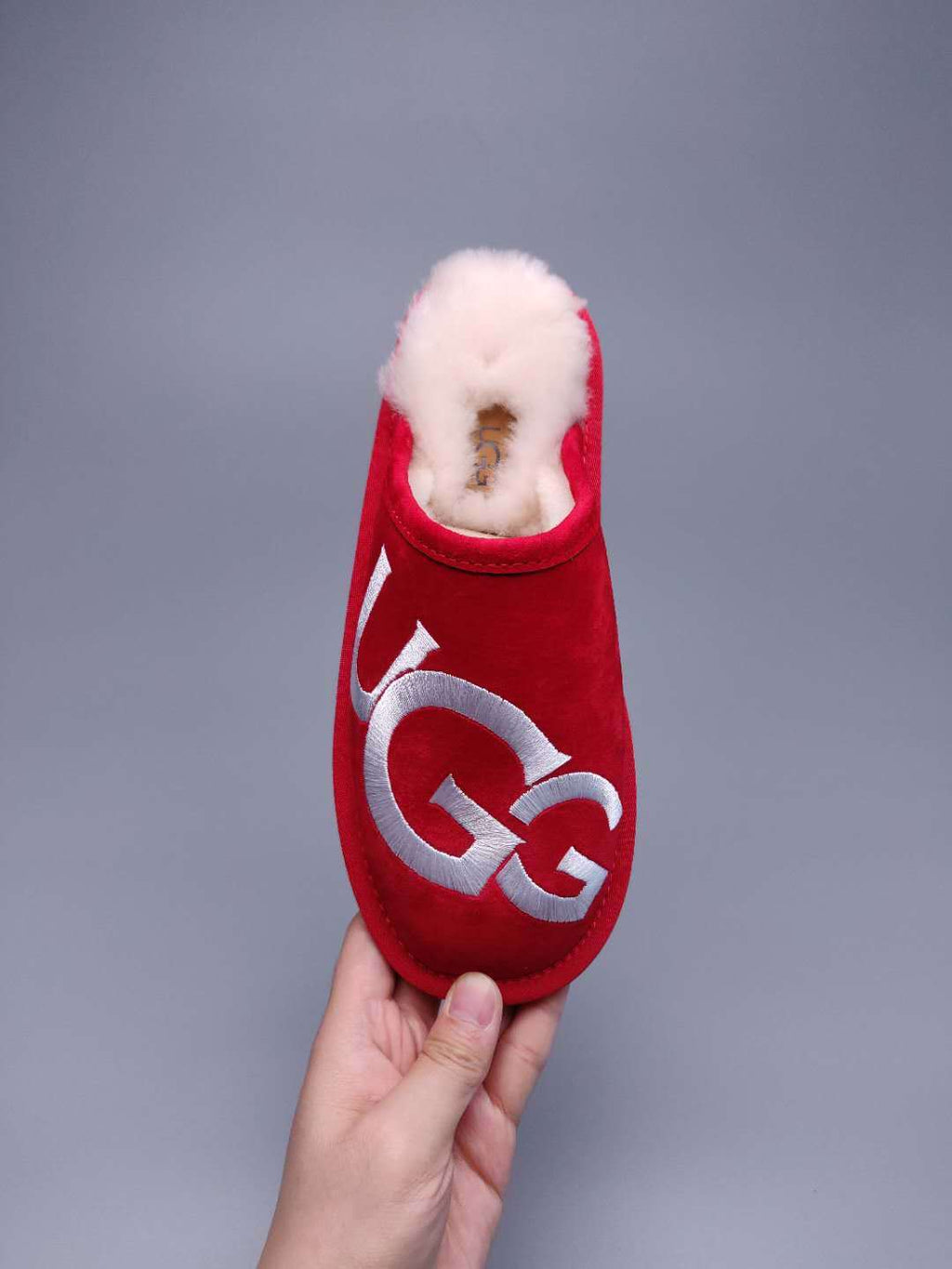 2593 Large G Indoor Slippers – Bright Red