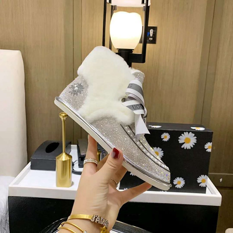 7888 Daisy Rhinestone-and-Ribbon Detail Shoes – White/Silver