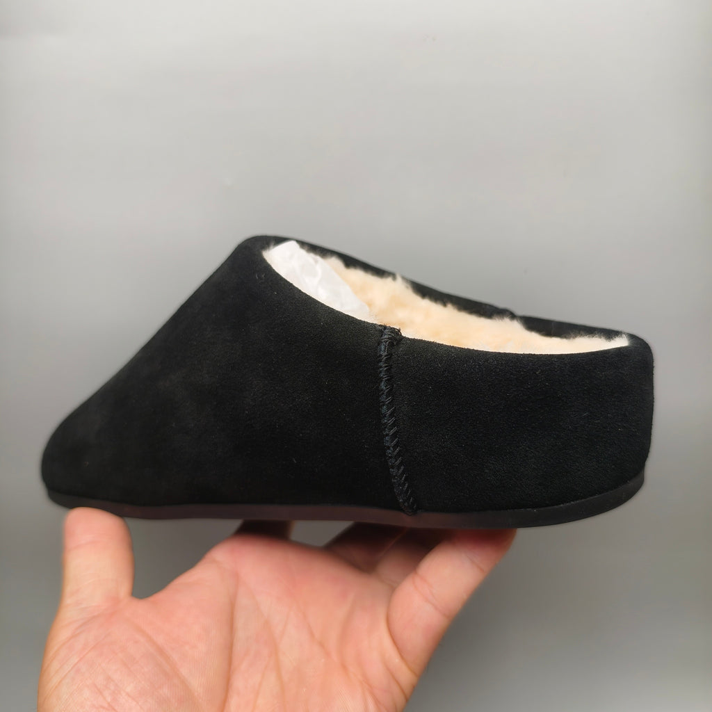 1390 Slip-On House Shoes – Black