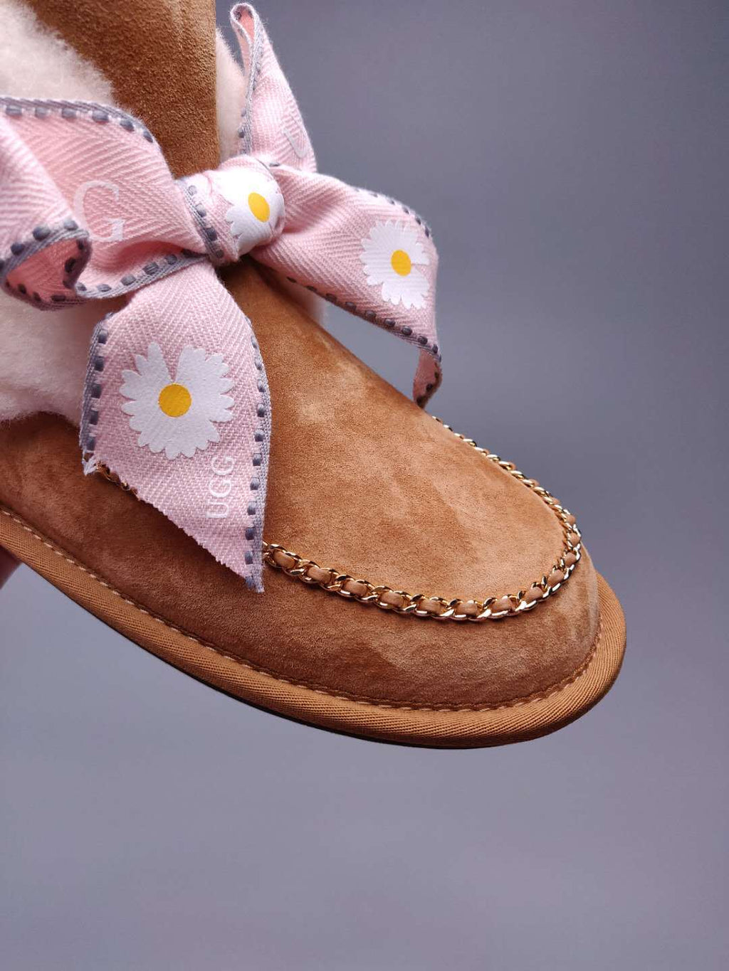 7888 Daisy Chain-and-Ribbon Detail Shoes – Chestnut