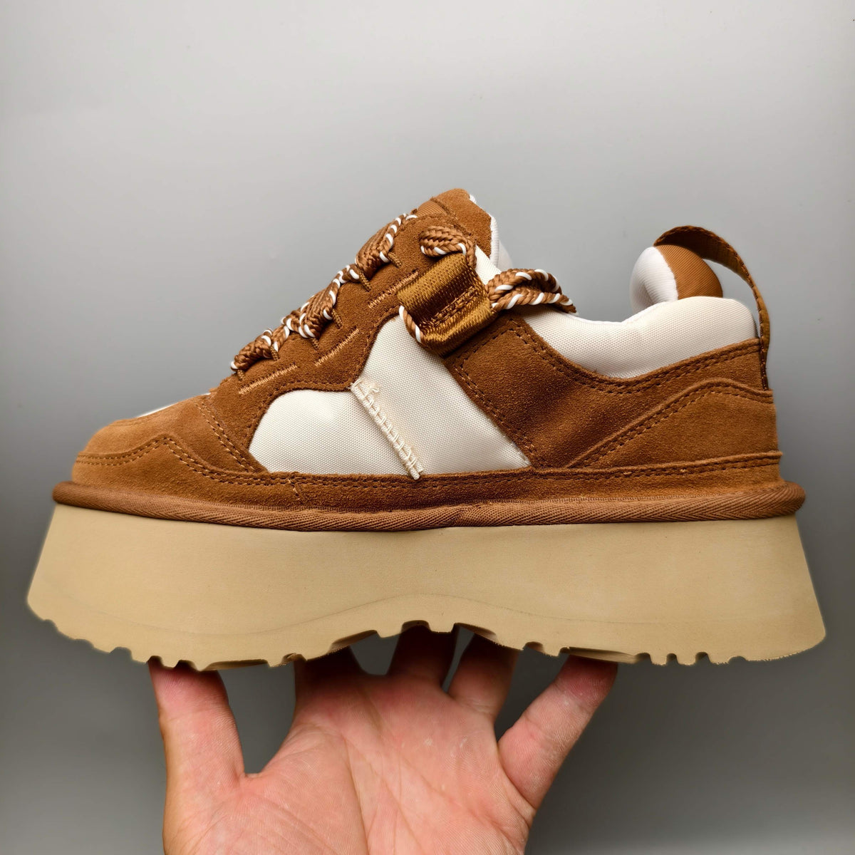 1541 Chunky Platform Lace-Up Sneakers – Chestnut