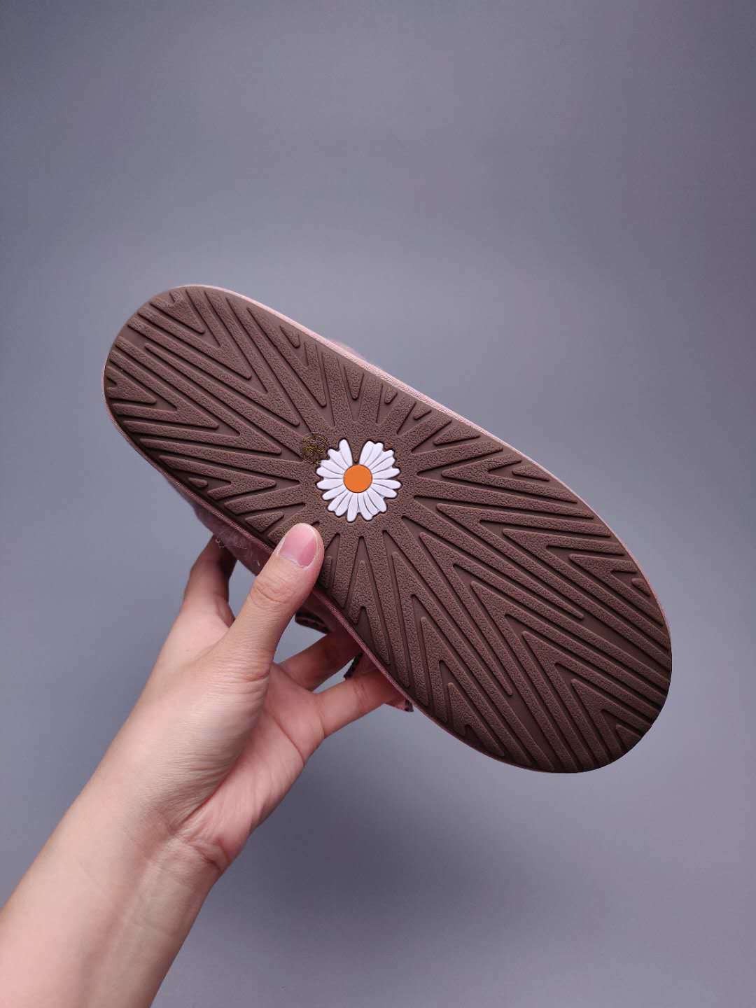 7888 Daisy Chain-and-Ribbon Detail Shoes – Dusty Pink