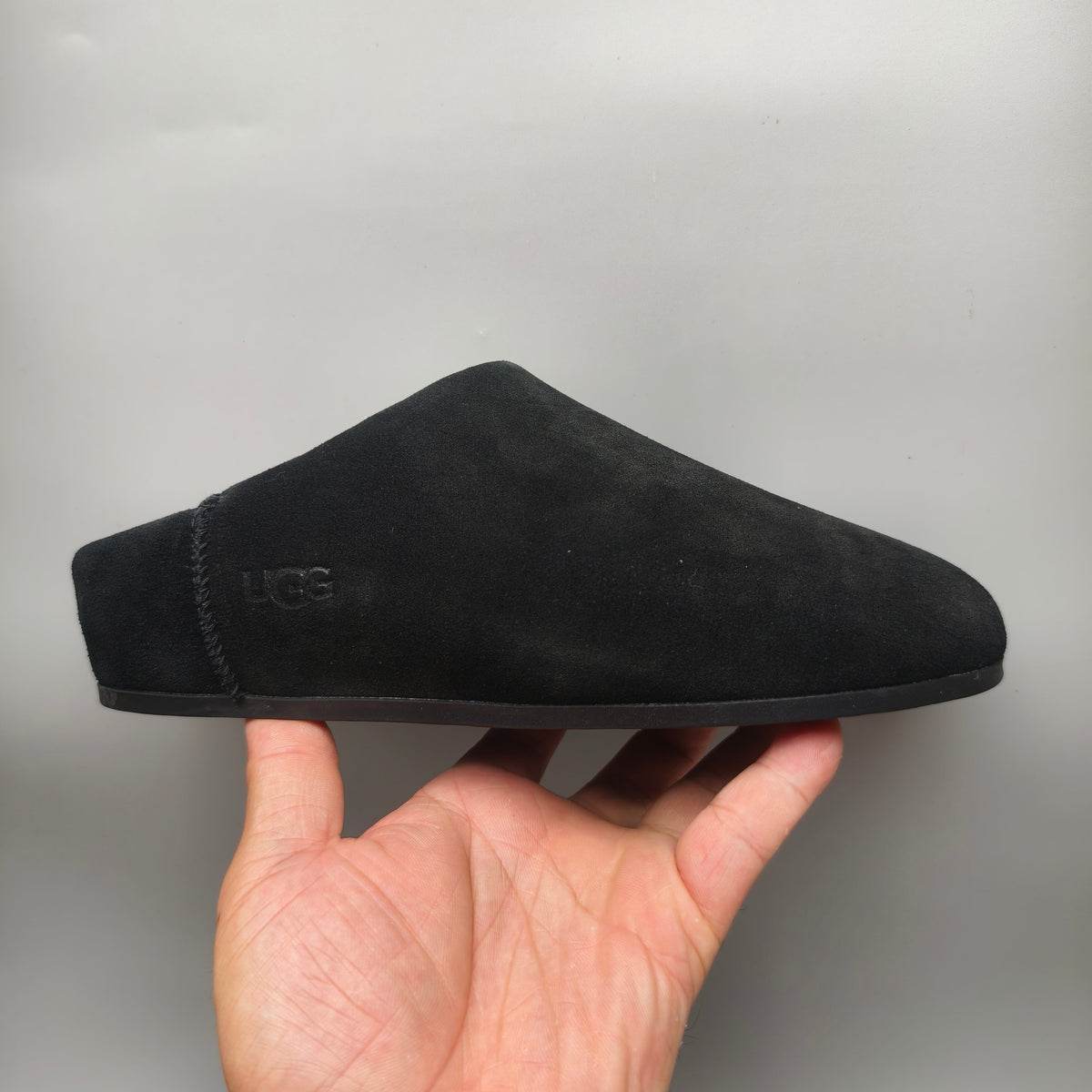 1390 Slip-On House Shoes – Black