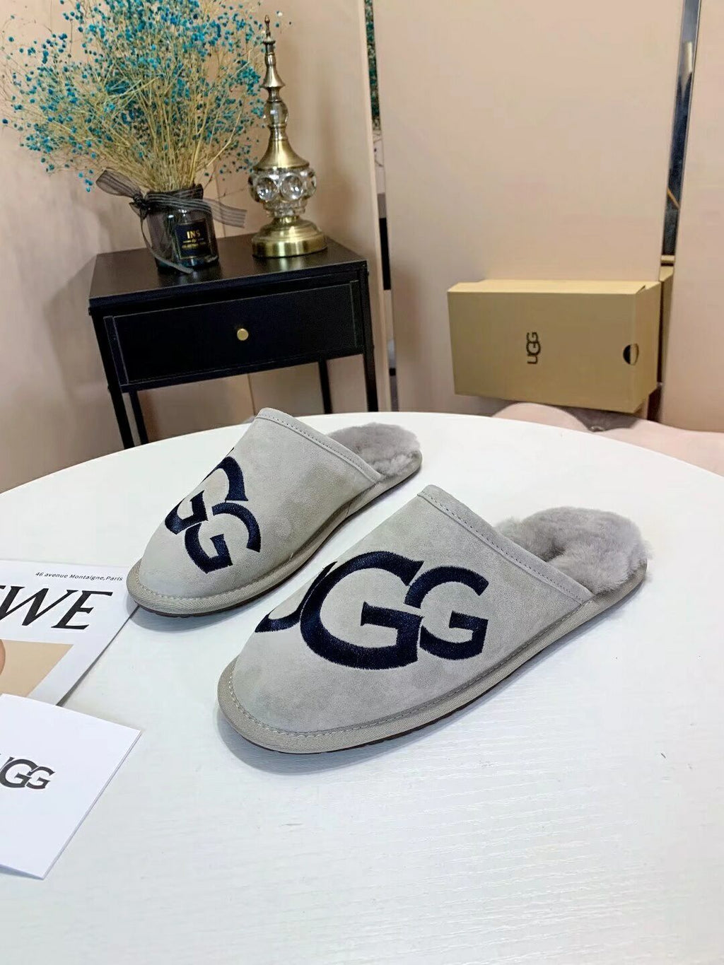 2593 Large G Indoor Slippers – Gray