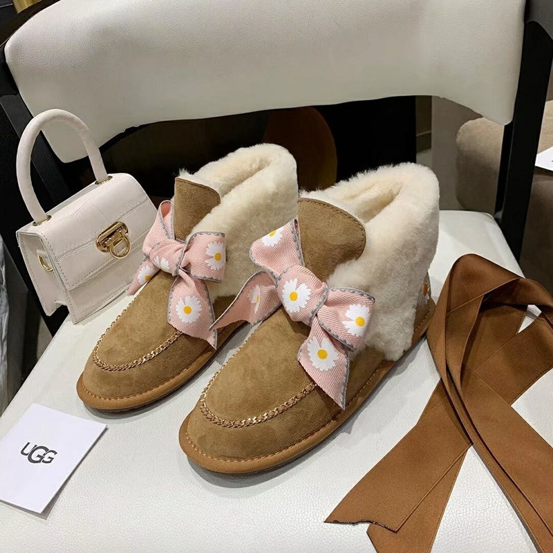7888 Daisy Chain-and-Ribbon Detail Shoes – Chestnut
