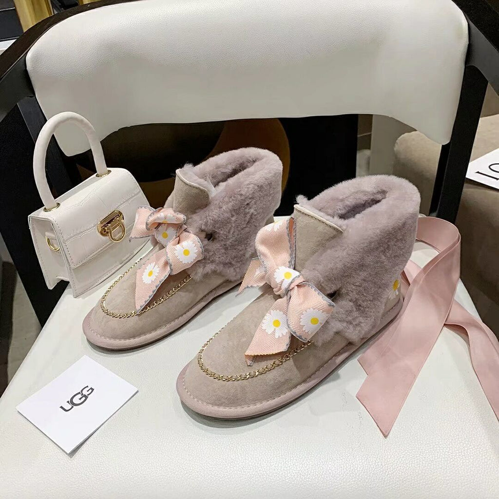 7888 Daisy Chain-and-Ribbon Detail Shoes – Dusty Pink