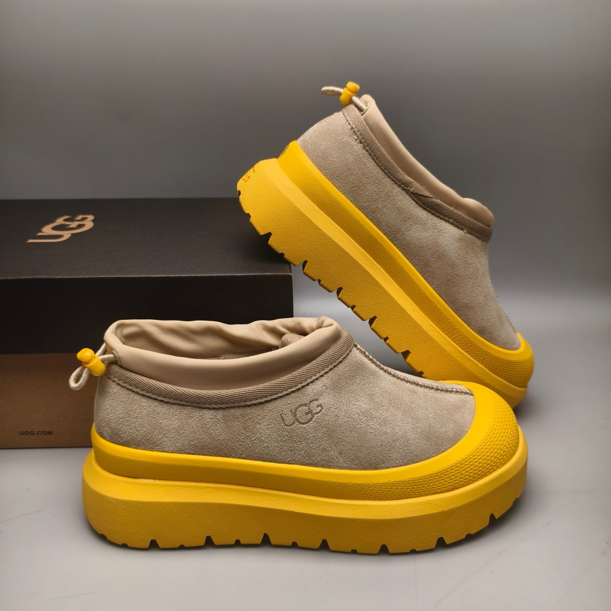 4096 Slip-On Casual Shoes – Yellow