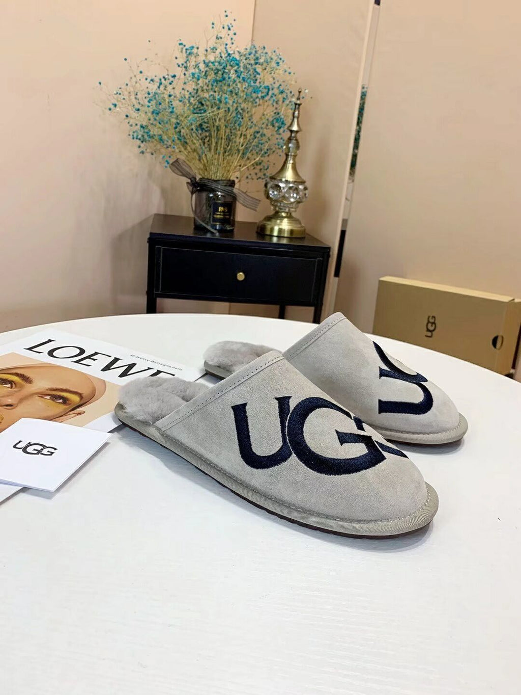 2593 Large G Indoor Slippers – Gray