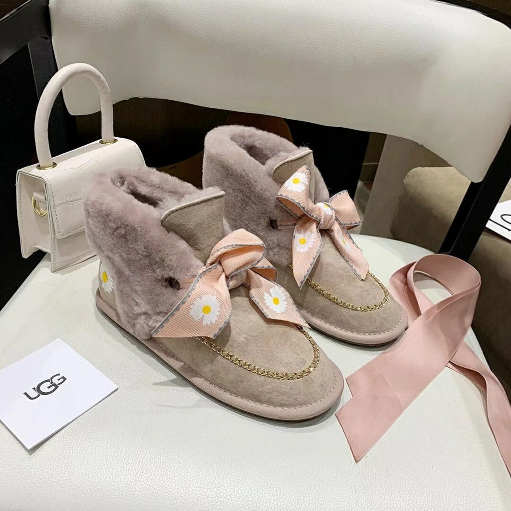 7888 Daisy Chain-and-Ribbon Detail Shoes – Dusty Pink