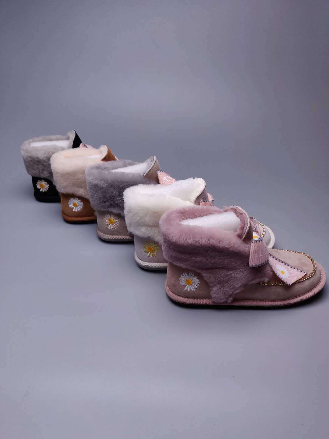 7888 Daisy Chain-and-Ribbon Detail Shoes – Dusty Pink