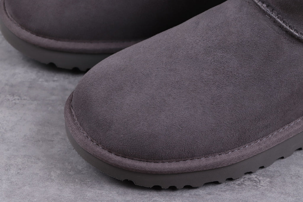 6223 Classic Short II Boots – Gray