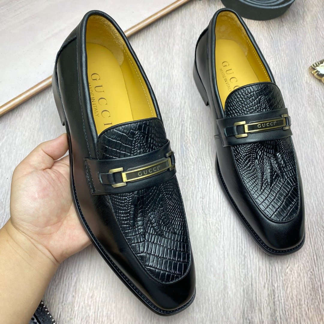 Gucci Black Textured Leather Slip-On Shoes