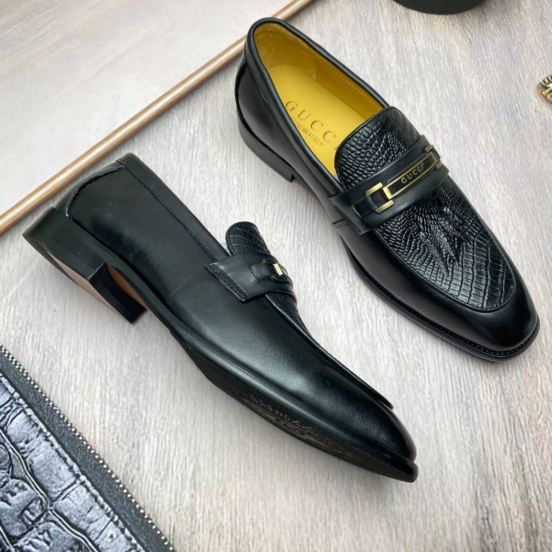 Gucci Black Textured Leather Slip-On Shoes