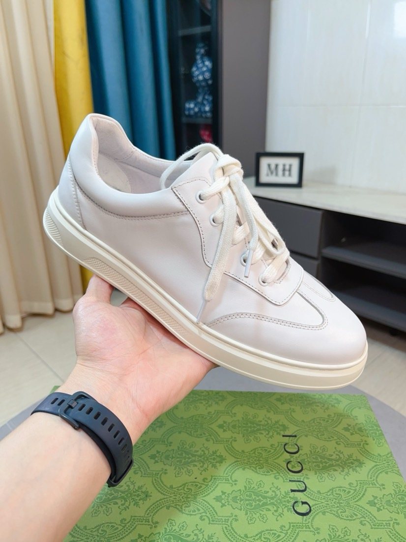 Gucci Low-Top Lace-Up Sneakers